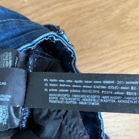 Zara High Waisted Jeans - Picture 2 of 8